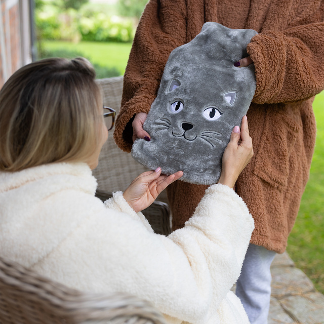 Borsa dell'acqua calda GRANDE riscaldatore SOXO grigio da 1,8 litri in un REGALO di peluche con rivestimento in pelliccia