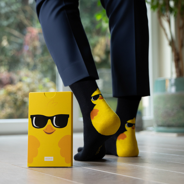 Calzini a tema Pollo – in stile biglietto regalo