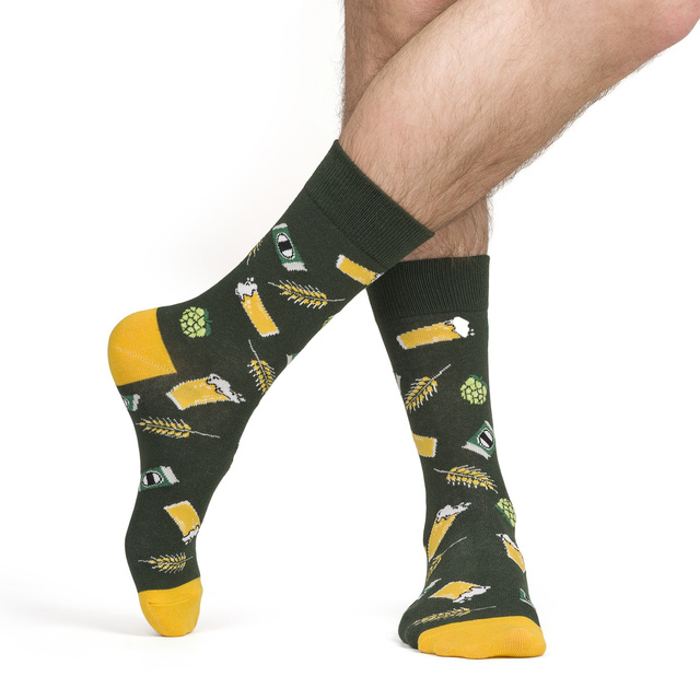 Calzini colorati da uomo SOXO GOOD STUFF, divertente birra scura, affumicata in lattina