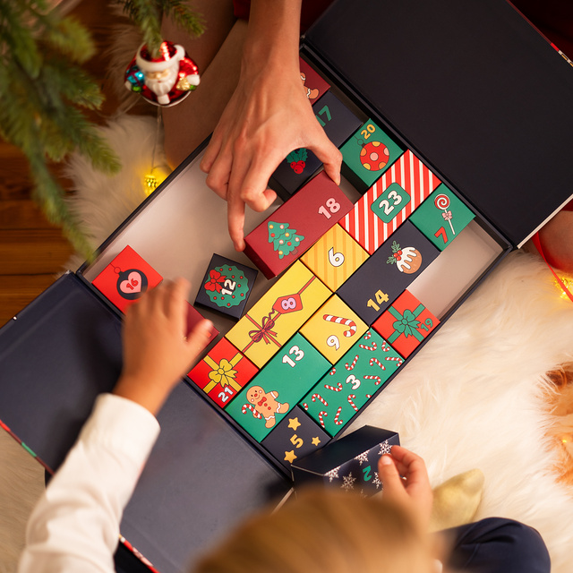 Calendario dell’Avvento con calzini confezione da 12