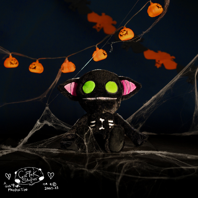 Gus Fink, gatto nero mascotte Skellbo Gooli Monsters