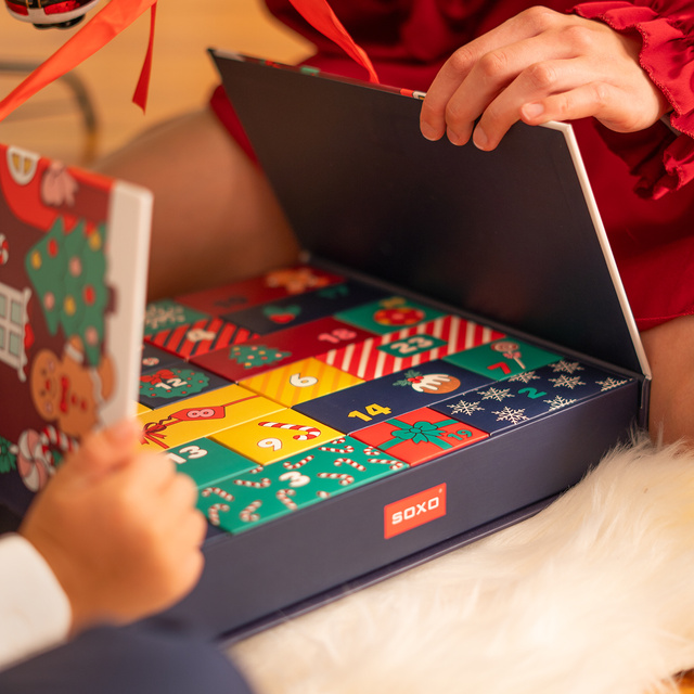 Calendario dell’Avvento con calzini confezione da 12