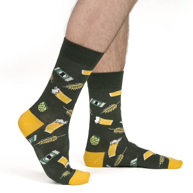 Calzini colorati da uomo SOXO GOOD STUFF, divertente birra scura, affumicata in lattina