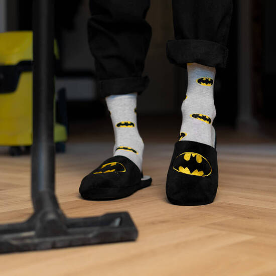 Set di 1x calzini colorati SOXO Batman da uomo e 1x pantofole Batman da uomo 